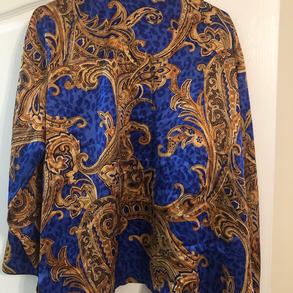 Versace On The Floor